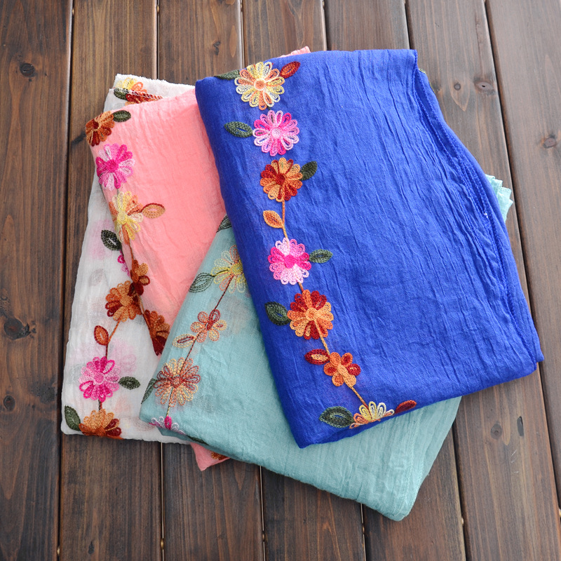 Yunnan viajes estilo artístico algodón y lino bufanda bordada bufanda mujer primavera y verano hilo de seda bordado protector solar chal Toalla de playa