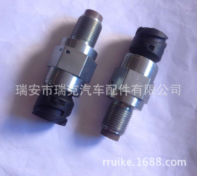 供应RKCO瑞克牌精品适用于奔驰BENZ车速传感器 0155422717 3PIN