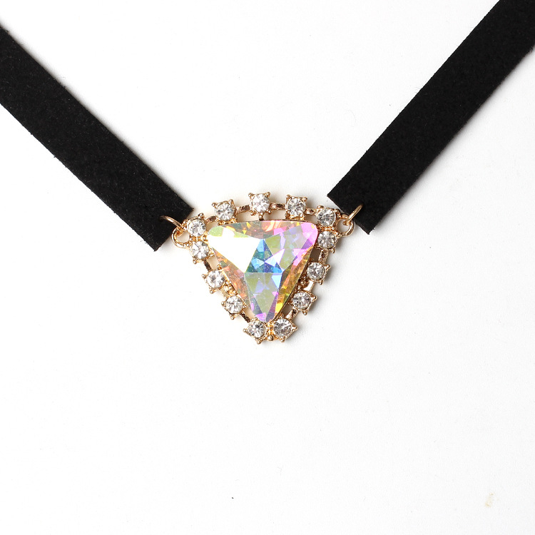 Creative Style 2016 Original Jewelry Korean Velvet Triangle Crystal Necklace Korean Velvet Band Necklace display picture 3