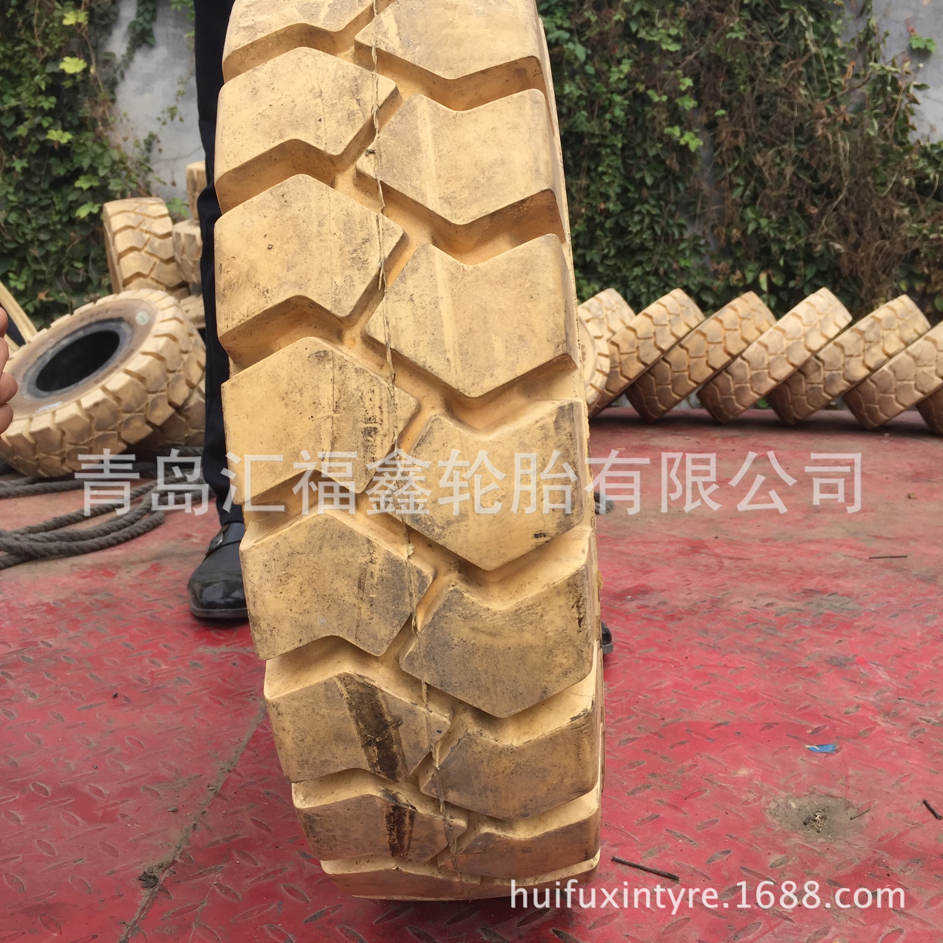 现货销售汇福鑫叉车轮胎 6.00-9 600-9白色实心轮胎