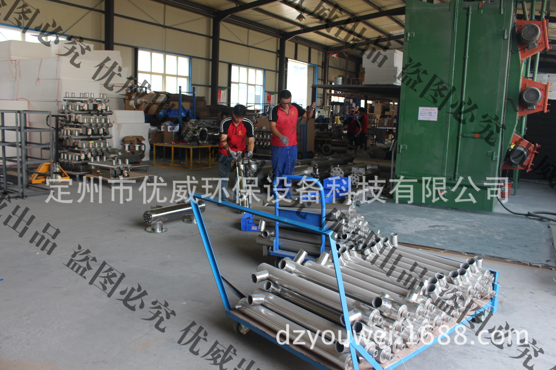 优威红蚁，挥汗如雨