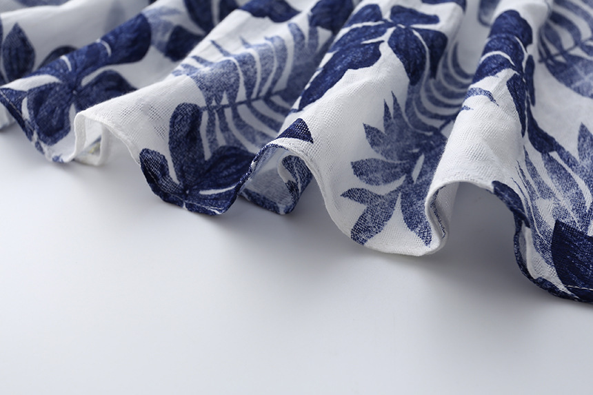 3087001596_653799739