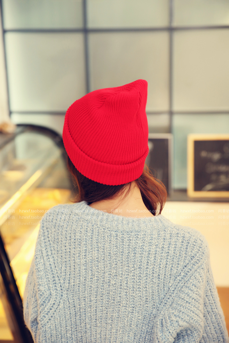 Gebreide muts met leren label voor dames en heren_voghion.com