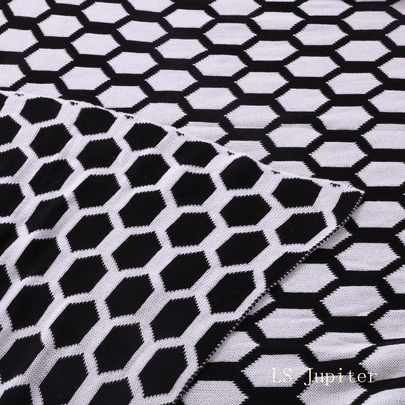 028