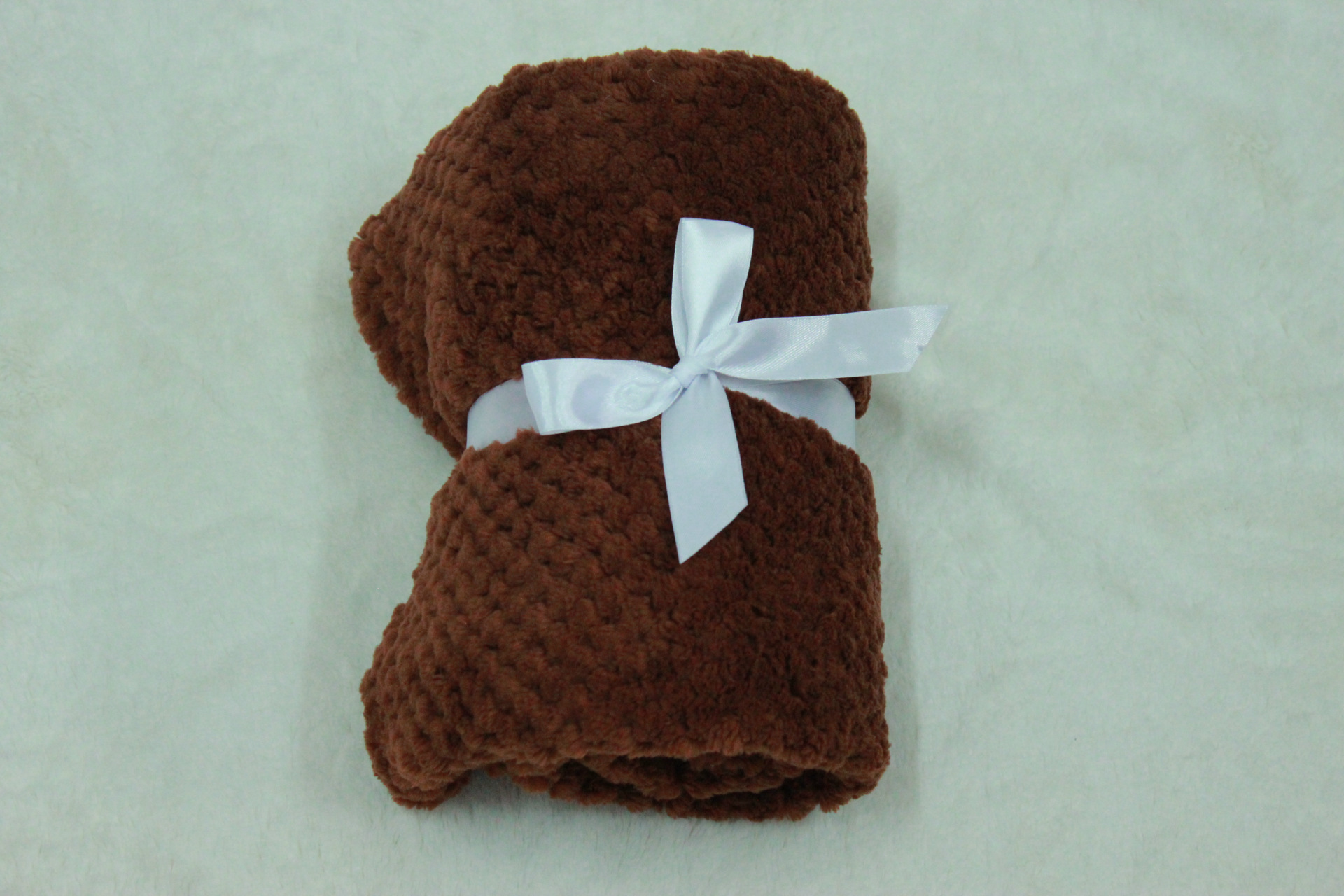 Supply Small Size Pineapple Grid Mesh Blanket Beibei Velvet Blanket Blanket Summer