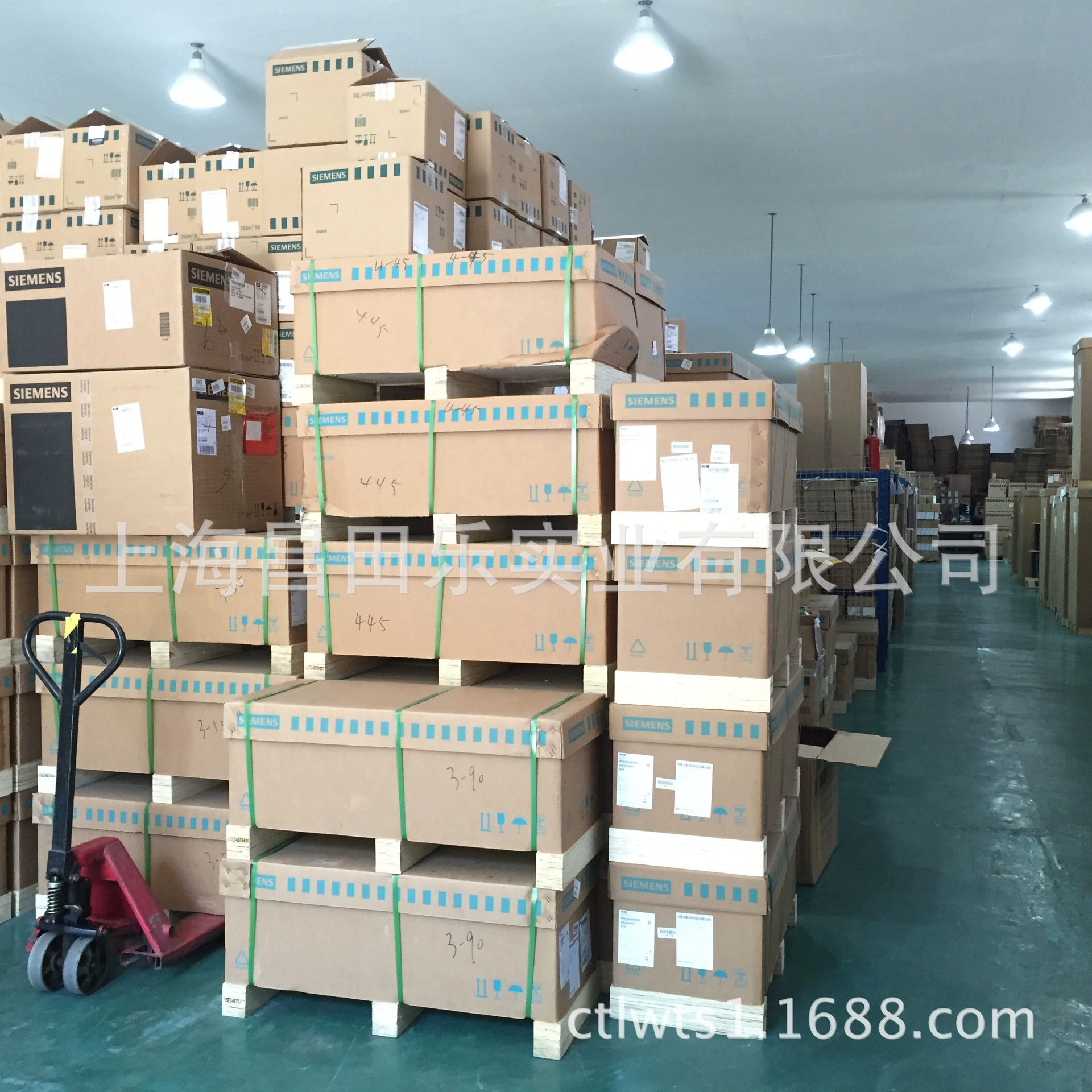 Поставлено Siemens Soft starter 3RW4037-1BB14