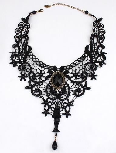 Gothic choker lace necklace for women, simple and exaggerated black collar chain, handmade accessory