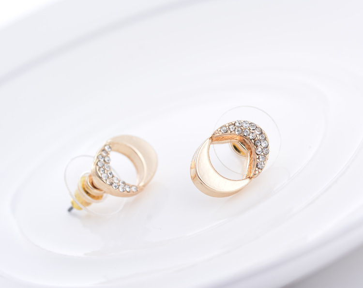 Pointed titanium steel lip stud product view