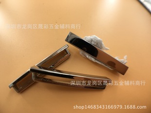 �Ͻ�Ӿ�b� ƽ����������� Ӿ�b�u��λǰ�п� ��о�� ��������