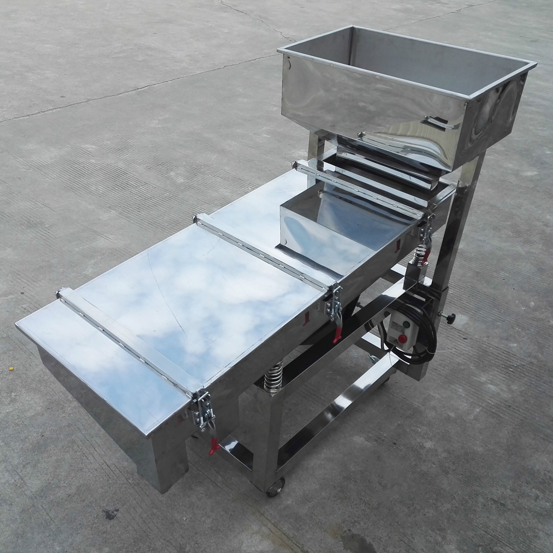 大量直销标准振动筛选机 不锈钢直线筛 分选设备 一年保修