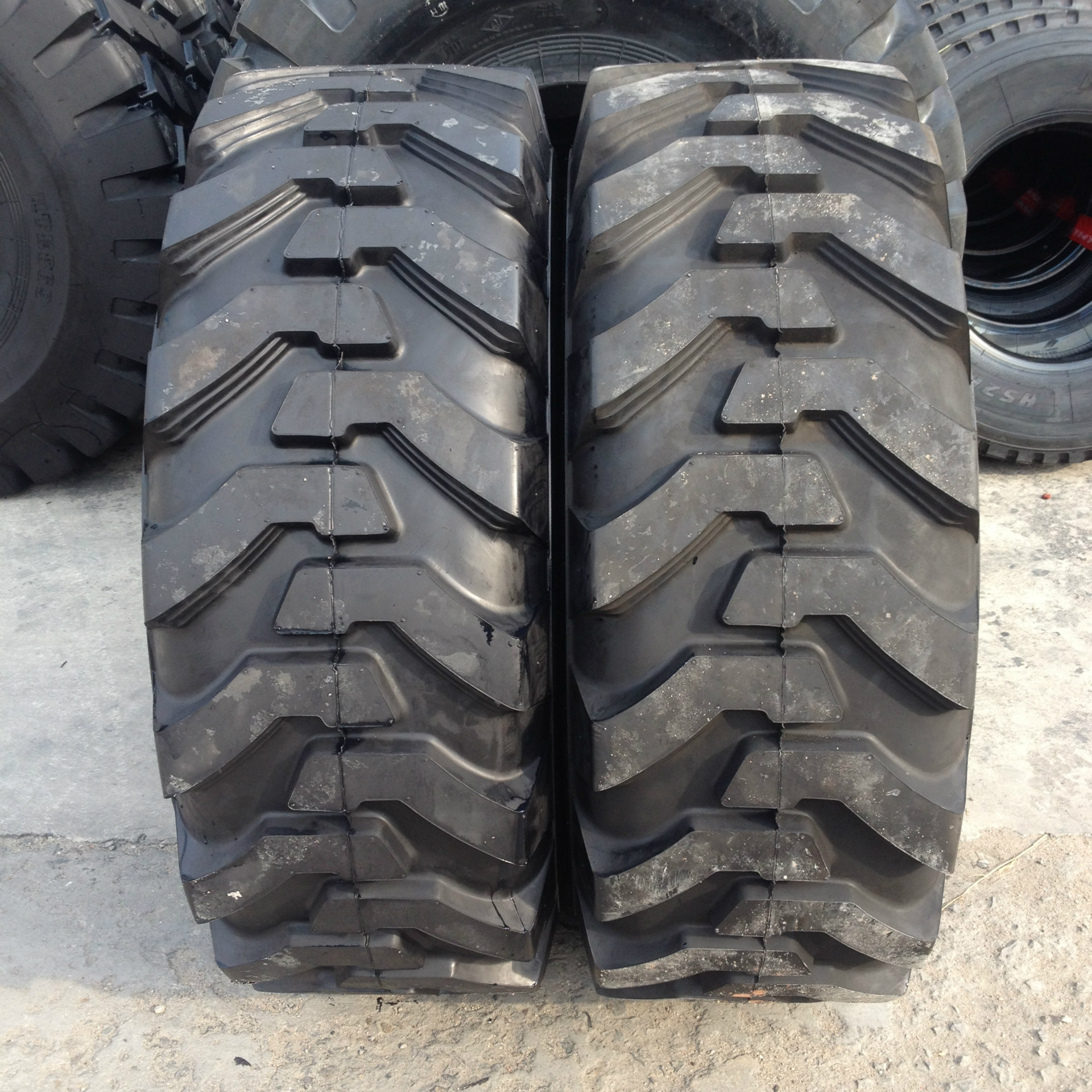 5E9384E9-8113-495B-8AEA-463127