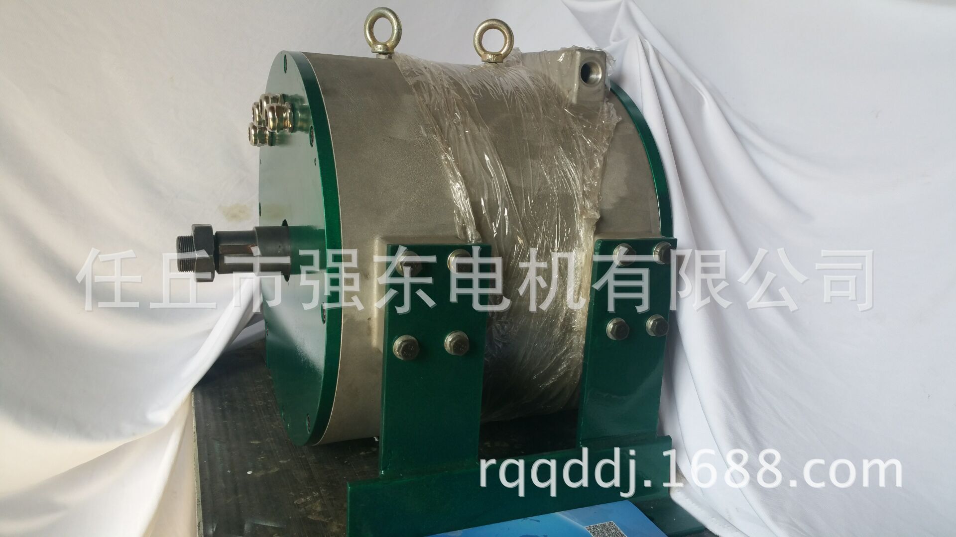 大巴车水冷电机