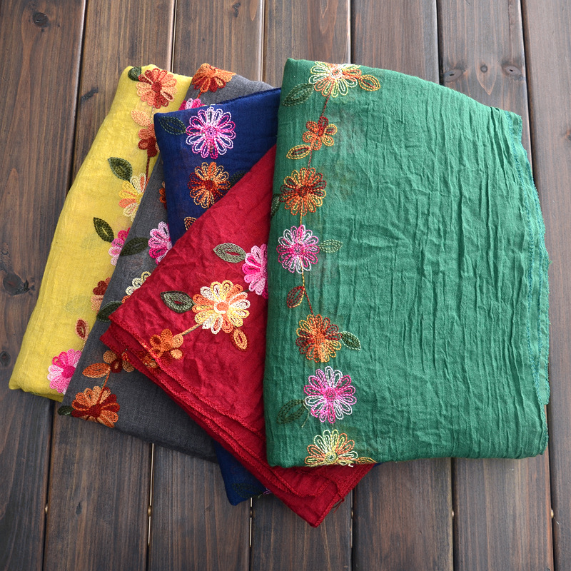 Yunnan viajes estilo artístico algodón y lino bufanda bordada bufanda mujer primavera y verano hilo de seda bordado protector solar chal Toalla de playa
