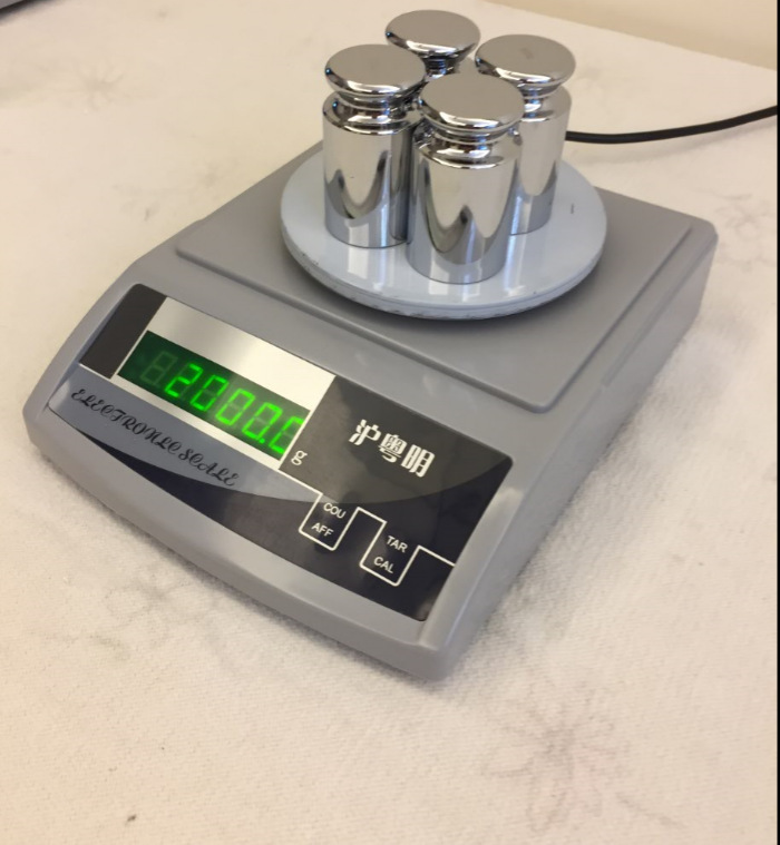 100g-3000g 精度是0.1上海电子天平　电子称天平秤上海产　价格低