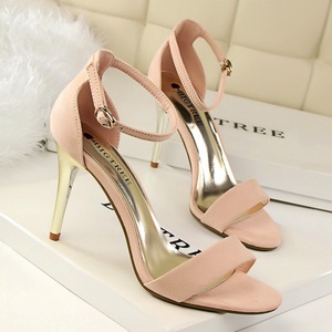 In the summer of 328-1 the new han edition fashion simple metal fine words and women sandals with high with suede