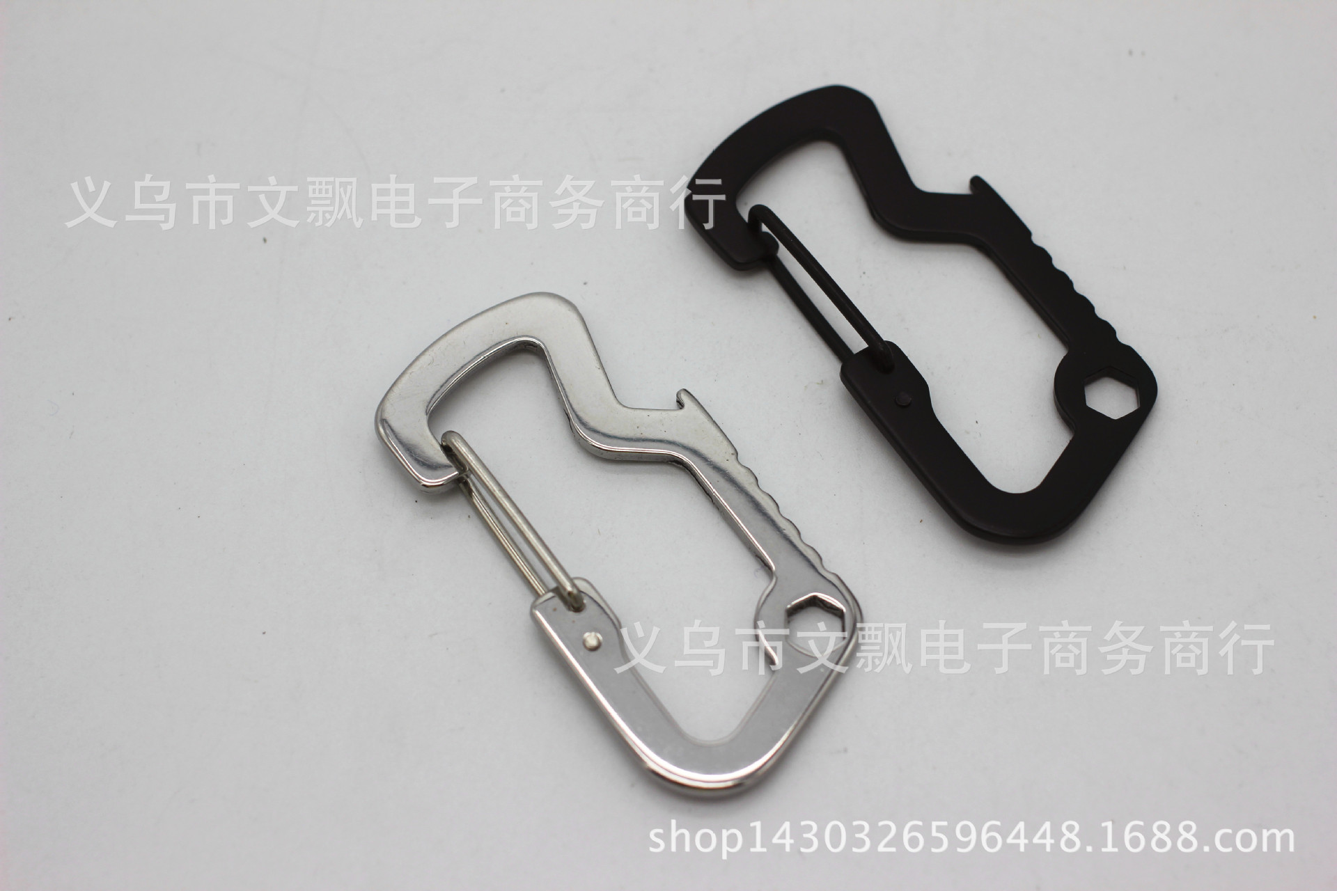 Small angle shark EDC multi-functional D-type buckle stainless steel carabiner bottle opener spring hook hanging buckle quick hanging