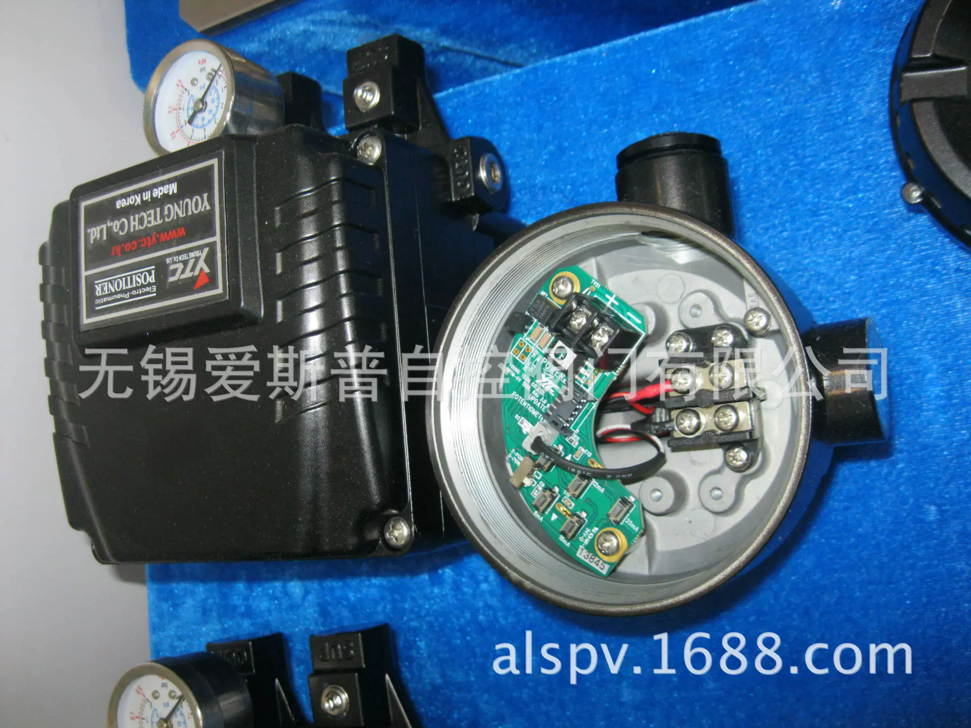 С послепродажным обслуживанием. Локатор клапанов YT-1000L со встроенной обратной связью положения клапана PTM. Оригинальный подлинный.