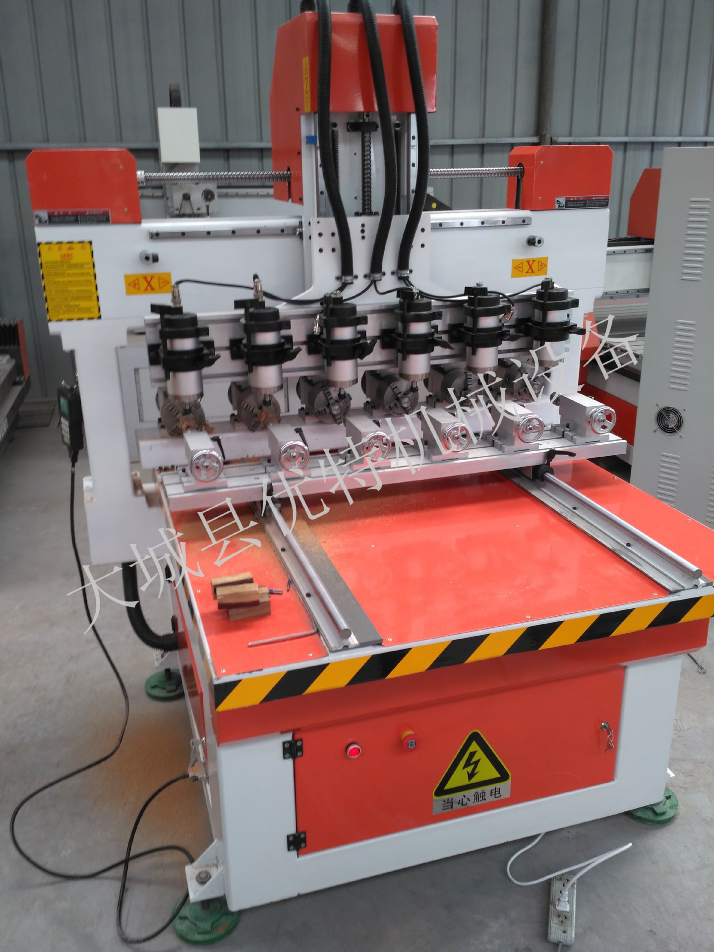 CNC四轴四联动雕刻机 旋转轴雕刻机 圆柱立体雕刻机 小件雕刻机