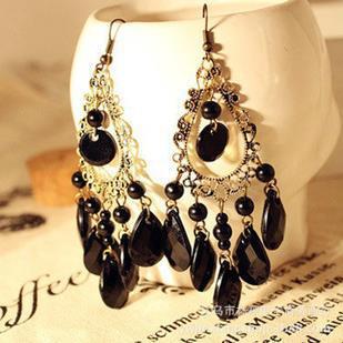 retro long earrings with tassels drop-shaped