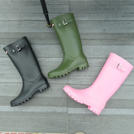 Giày cao cổ điển chống thấm nước thời trang cao cổ nước Anh nữ ủng cao su nước Giày nữ với giày đi mưa nữ mùa thu đông Giày đi mưa nữ