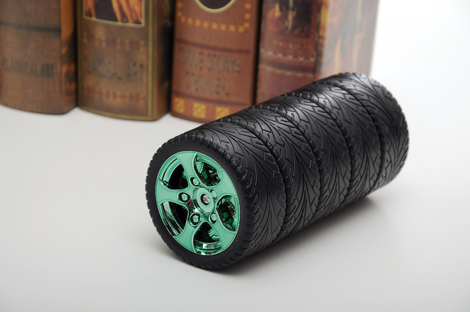 Fabricante al por mayor de vasos creativos para neumáticos de coche con revestimiento de acero inoxidable 304, material de calidad alimentaria, se puede imprimir con publicidad