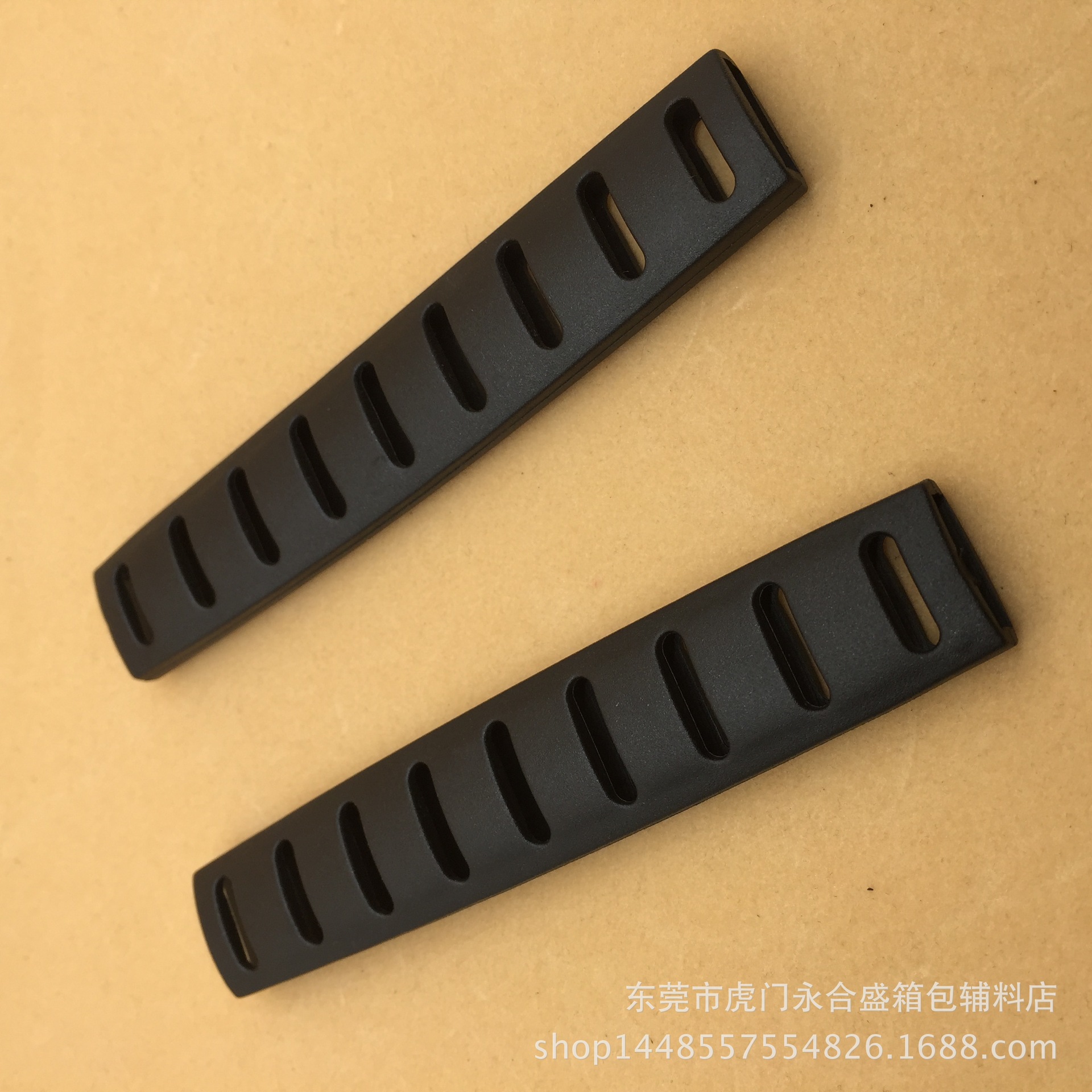 厂家直销箱包塑胶扣具织带塑胶PVC小手把·中抽手把等箱包配件