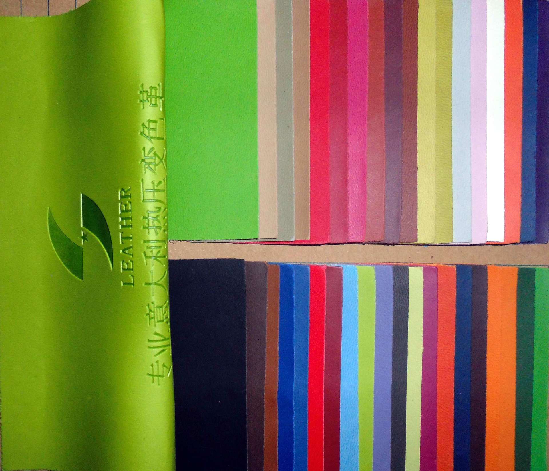 厂家直销 压变革 压变革 PU皮革 电子产品包装革 文具革