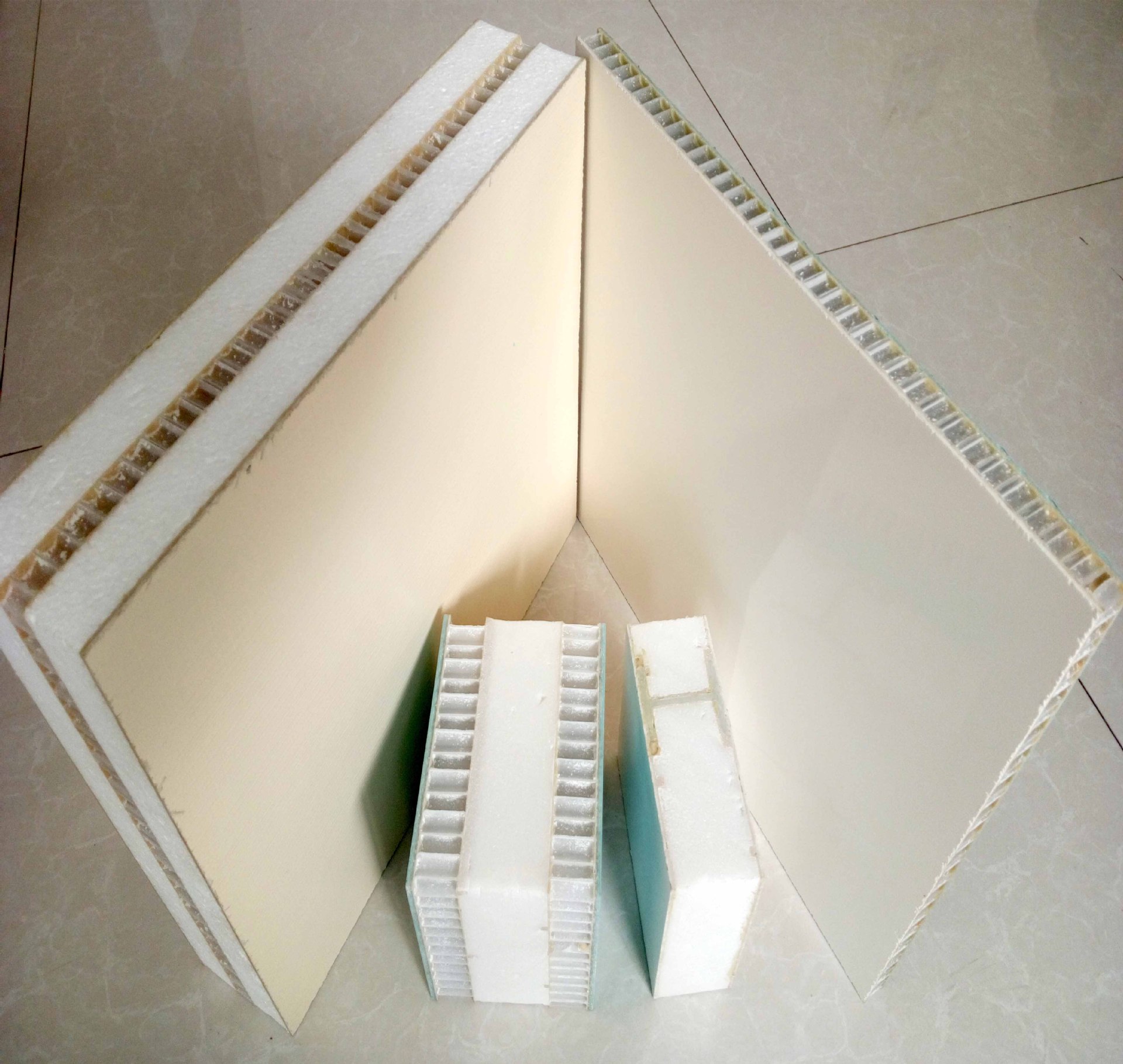 玻璃钢pvc蜂窝板 质轻强度高玻璃钢塑料蜂窝复合板 青岛厂家供货