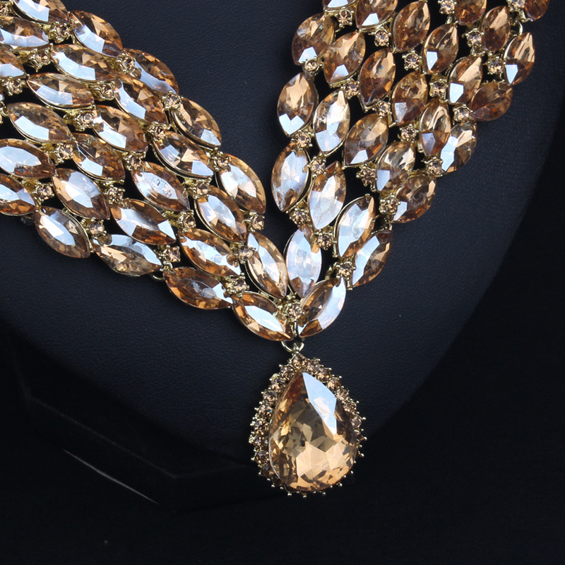 Luxury African Crystal Necklace and Earring Set - Image 6