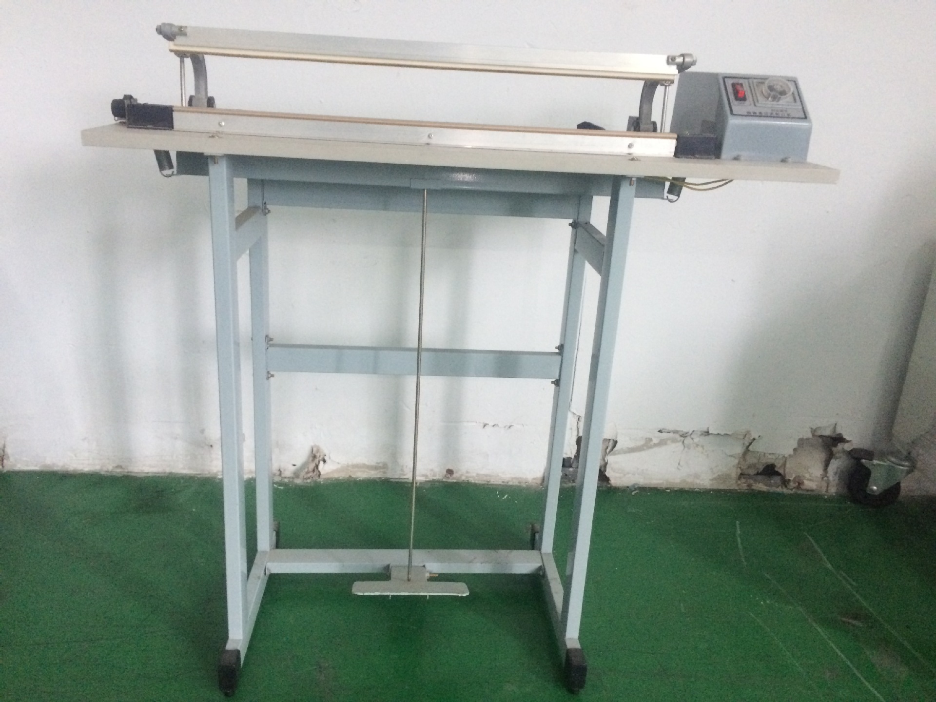 TF-800脚踏通过式封口机 脚踏式简易封口机 封口机 简易式封口机