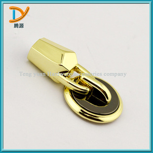 �S��ֱ�N ��������� Ůʿ����ִ��b������ �r�н��ٿ�