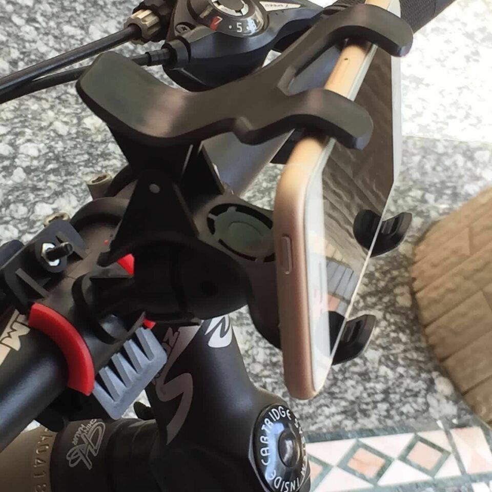 2538657891_850778397