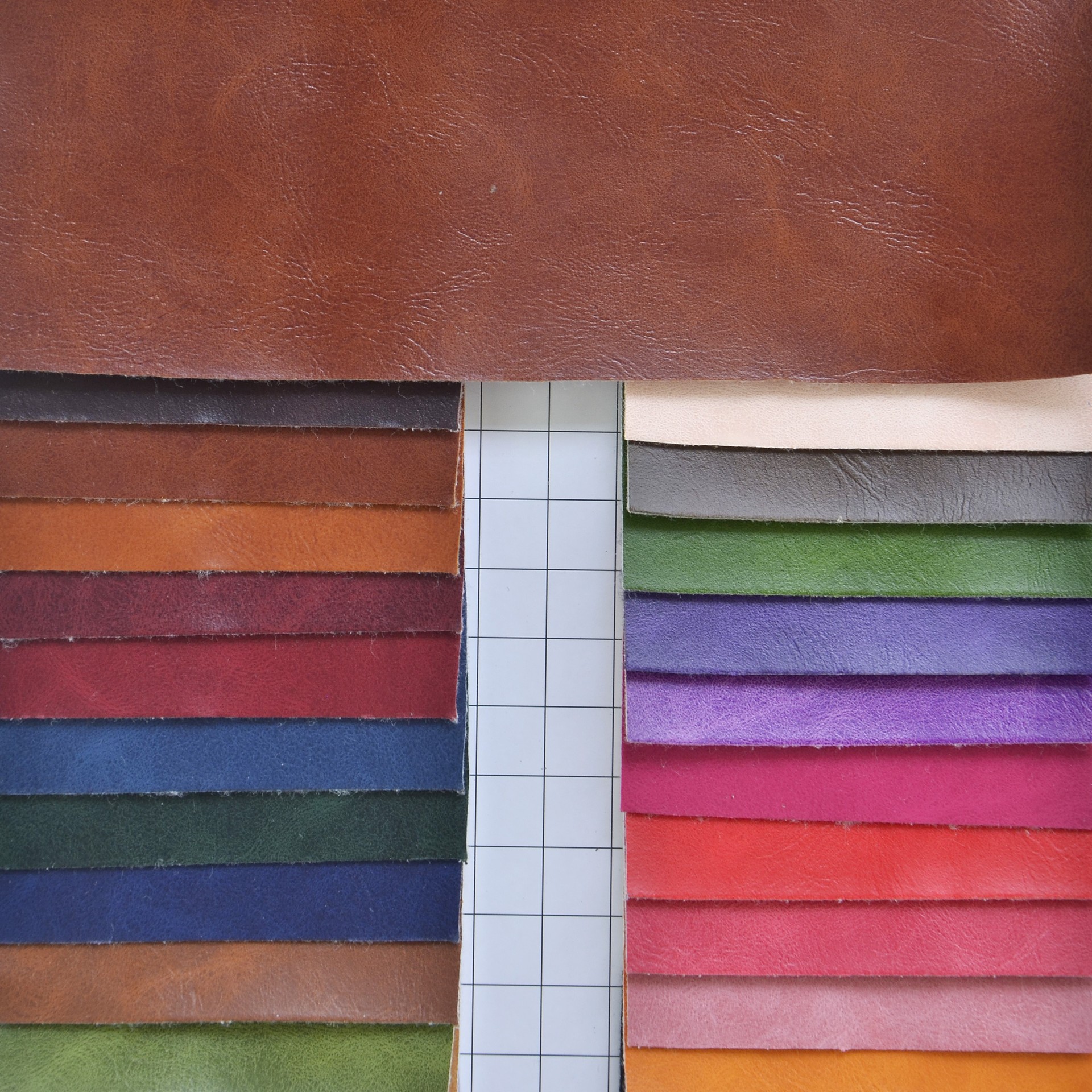 鼎茂皮革PVC压花皮革仿擦色复古花纹箱包装饰人造合成革厂DM-1123