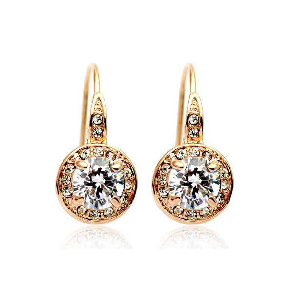 ����ͨ����������Ʒ���� ����ʱ�аٴ�ˮ������Ů 86100