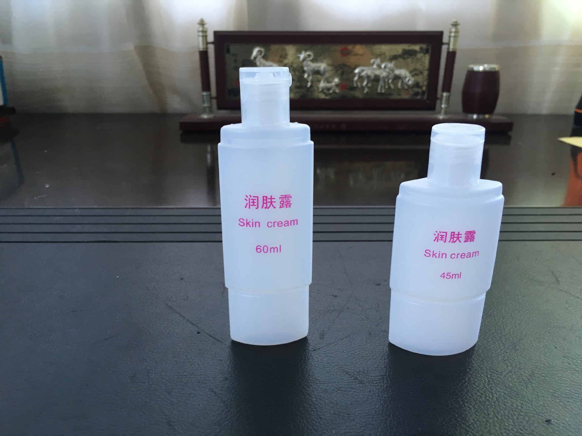 45ML,60ML 三角瓶，翻盖塑料瓶，旅行分装瓶