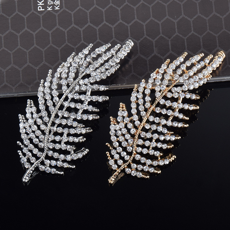 Elegant Leaf Alloy Women's Brooches display picture 10