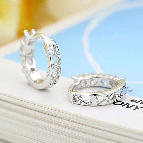 Hole Heart Earrings for Women - Single Row Diamond Circle Zirconia Stud Earrings - Elegant and Chilled Style High-end Earrings