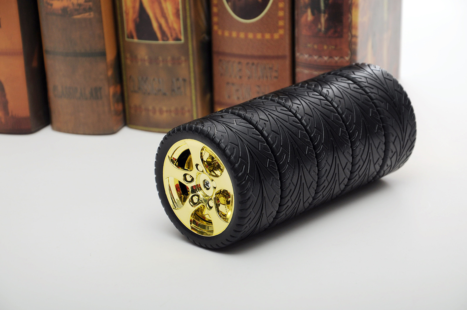 Fabricante al por mayor de vasos creativos para neumáticos de coche con revestimiento de acero inoxidable 304, material de calidad alimentaria, se puede imprimir con publicidad