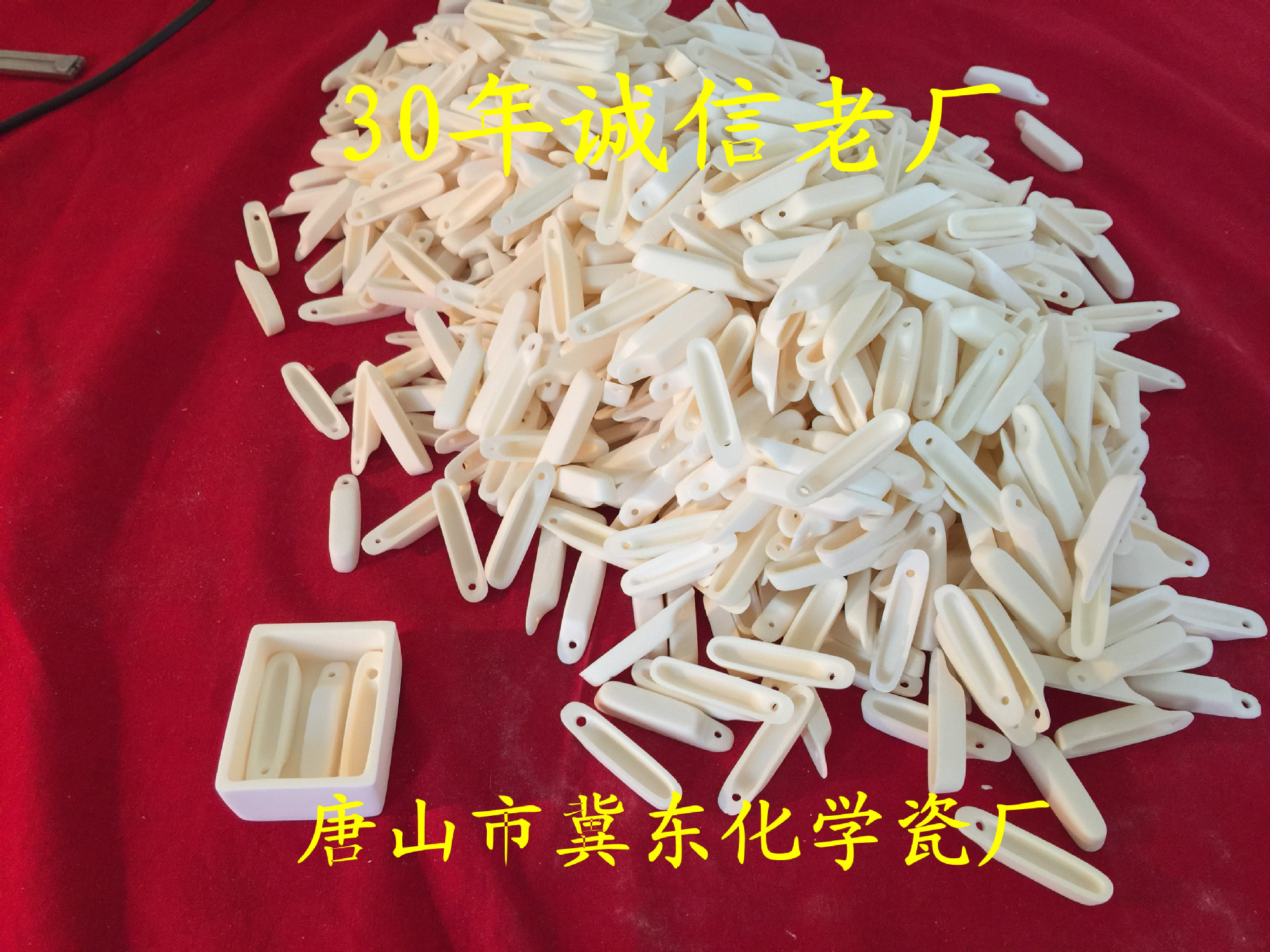 带盖刚玉坩埚带盖刚玉舟 50*40*20mm 99%氧化铝方形刚玉坩埚-阿里巴巴