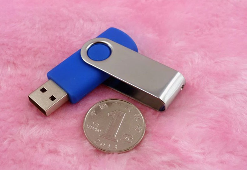 多彩旋转U盘-010