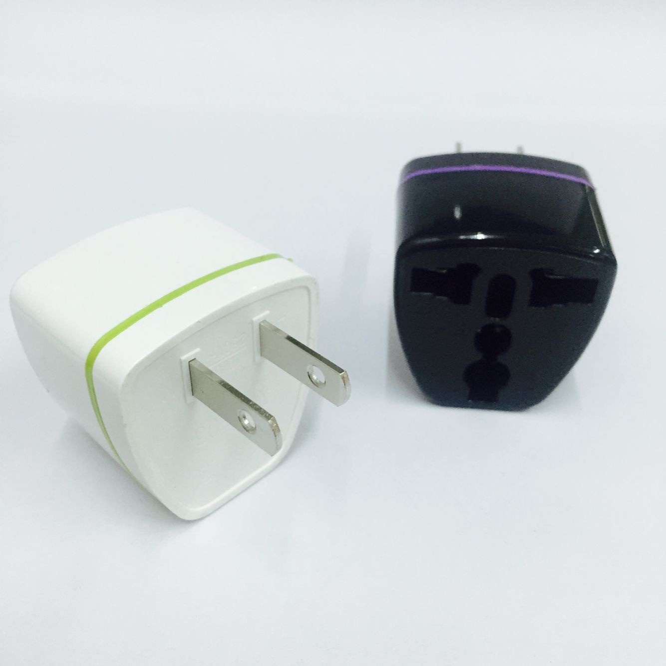 美规转换插头两扁转换插座旅游转换插头欧规转美规转接头量大从优