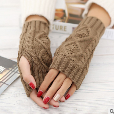 Cute half-finger gloves
