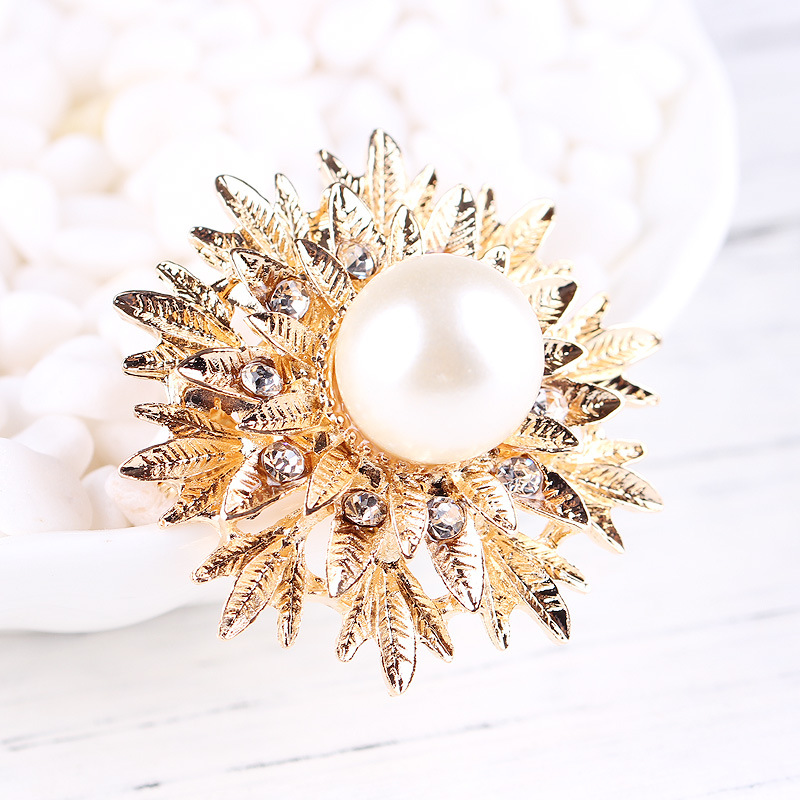 Broche coréenne en strass avec grosse perle et nouvelle mode pour femme, polyvalente et populaire_voghion.com
