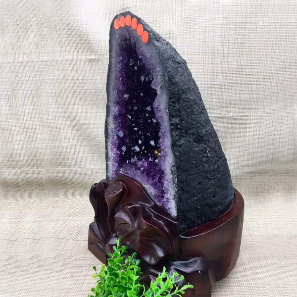 organic high quality natural ore with amethyst