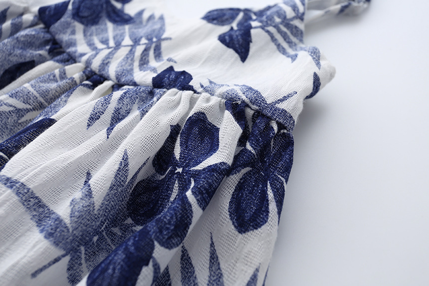 3087004522_653799739