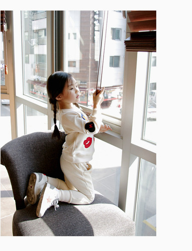  spring foreign trade children's clothing wholesale girls Korean style children's suit round neck long-sleeved sweatshirt two-piece set factory direct sale