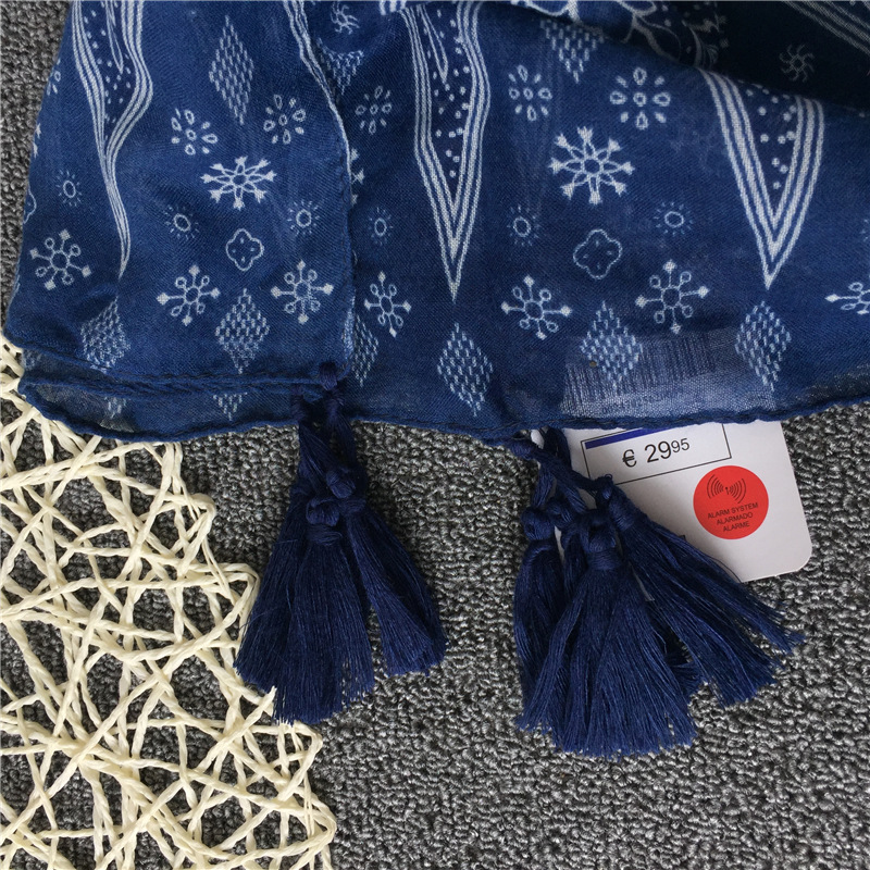 New Retro Ethnic Style Travel Silk Scarf Artistic Fresh Encryption Voile Blue And White Porcelain Tassel Scarf Shawl display picture 10