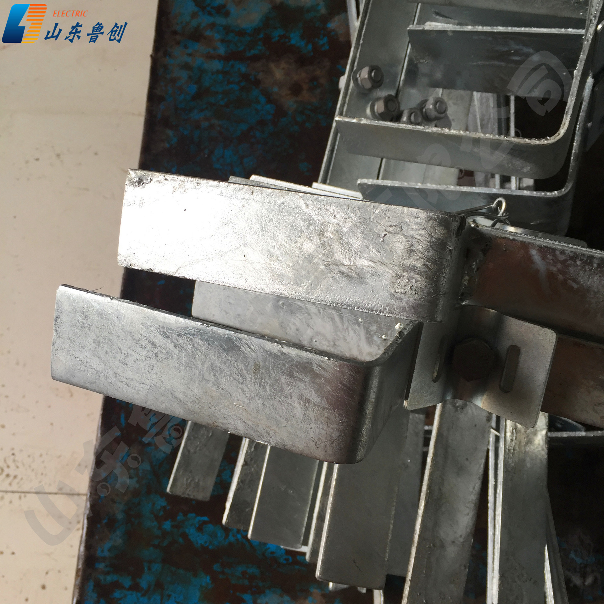 厂家生产ADSS OPGW光缆余缆架 镀锌铁附件 现货供应 量大优惠