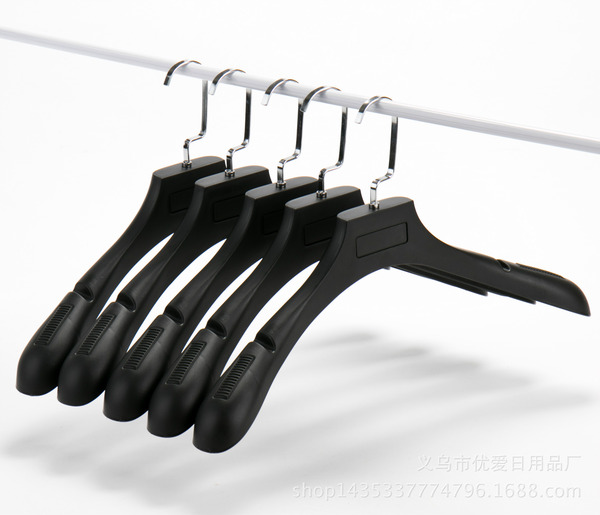 suede non-slip plastic hanger