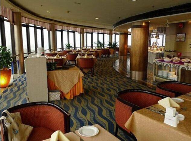 旋轉(zhuǎn)餐廳7